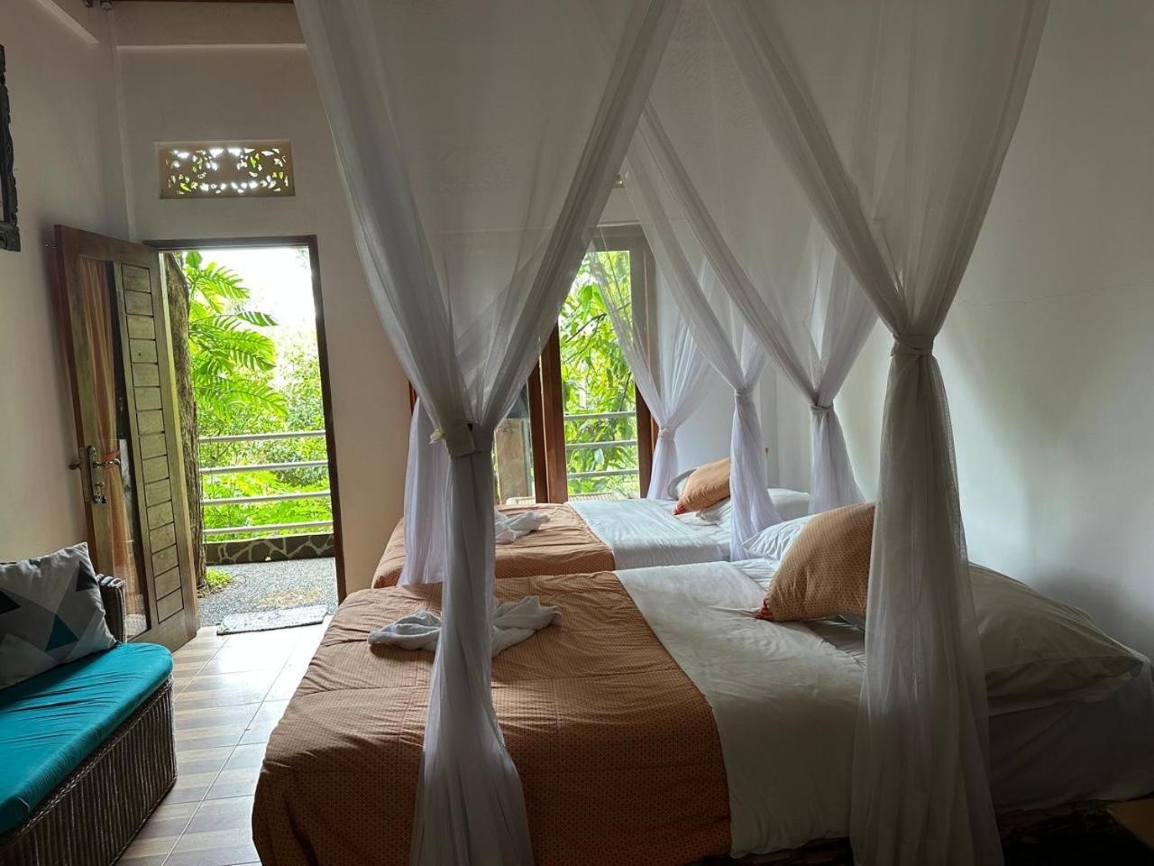 Omunity Bali Hotel Singaraja Eksteriør billede