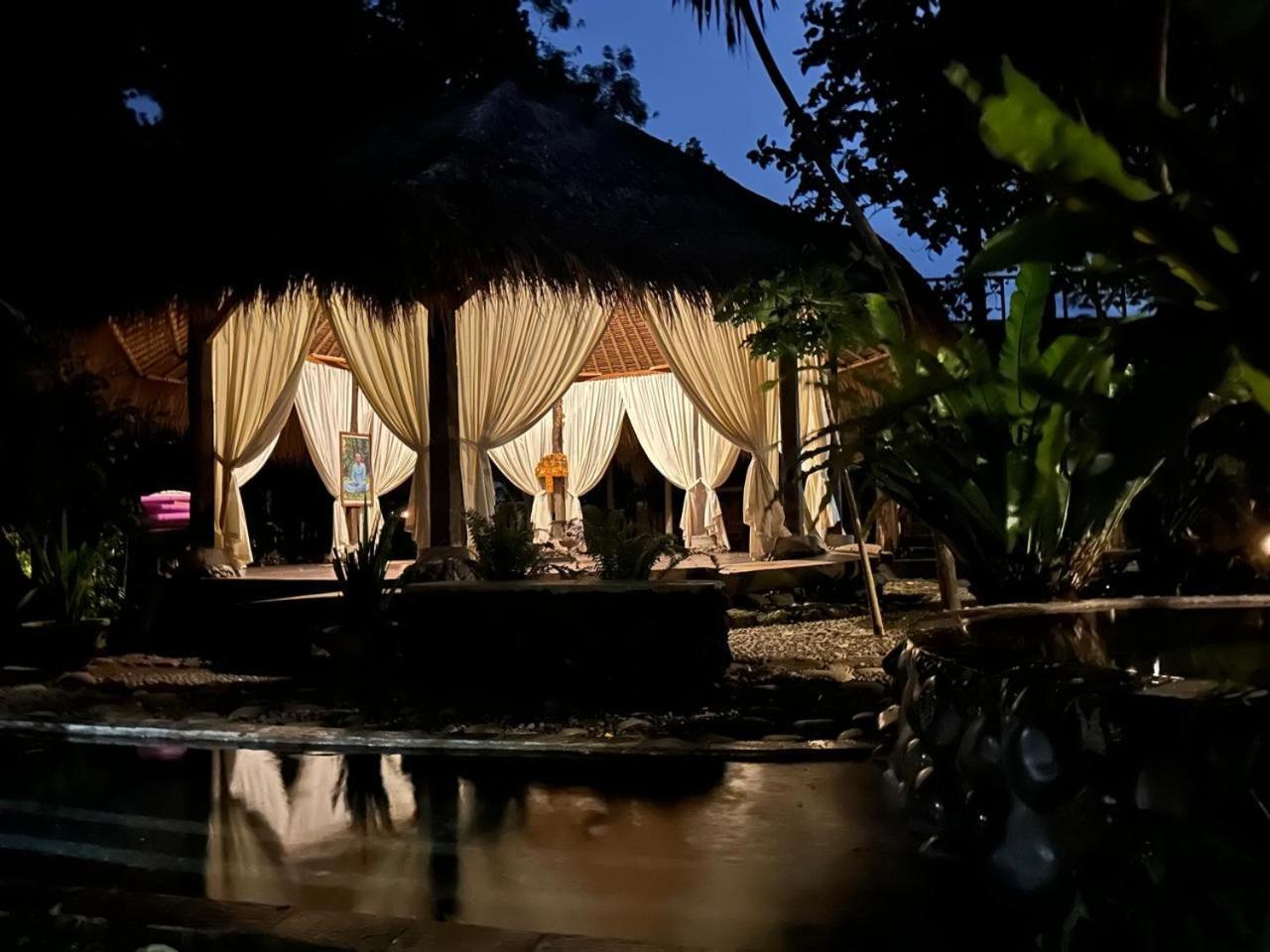 Omunity Bali Hotel Singaraja Eksteriør billede