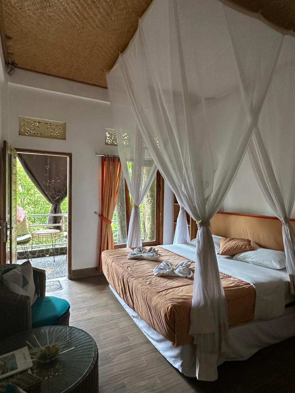 Omunity Bali Hotel Singaraja Eksteriør billede