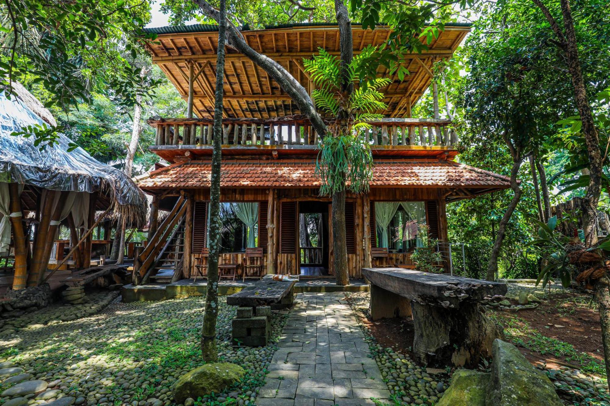 Omunity Bali Hotel Singaraja Eksteriør billede