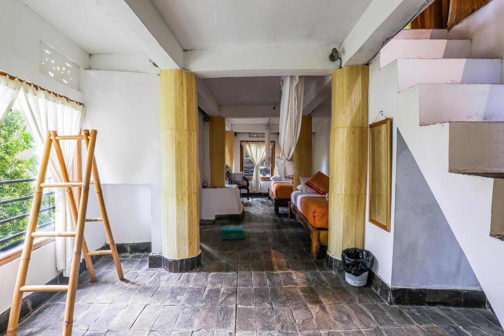Omunity Bali Hotel Singaraja Eksteriør billede