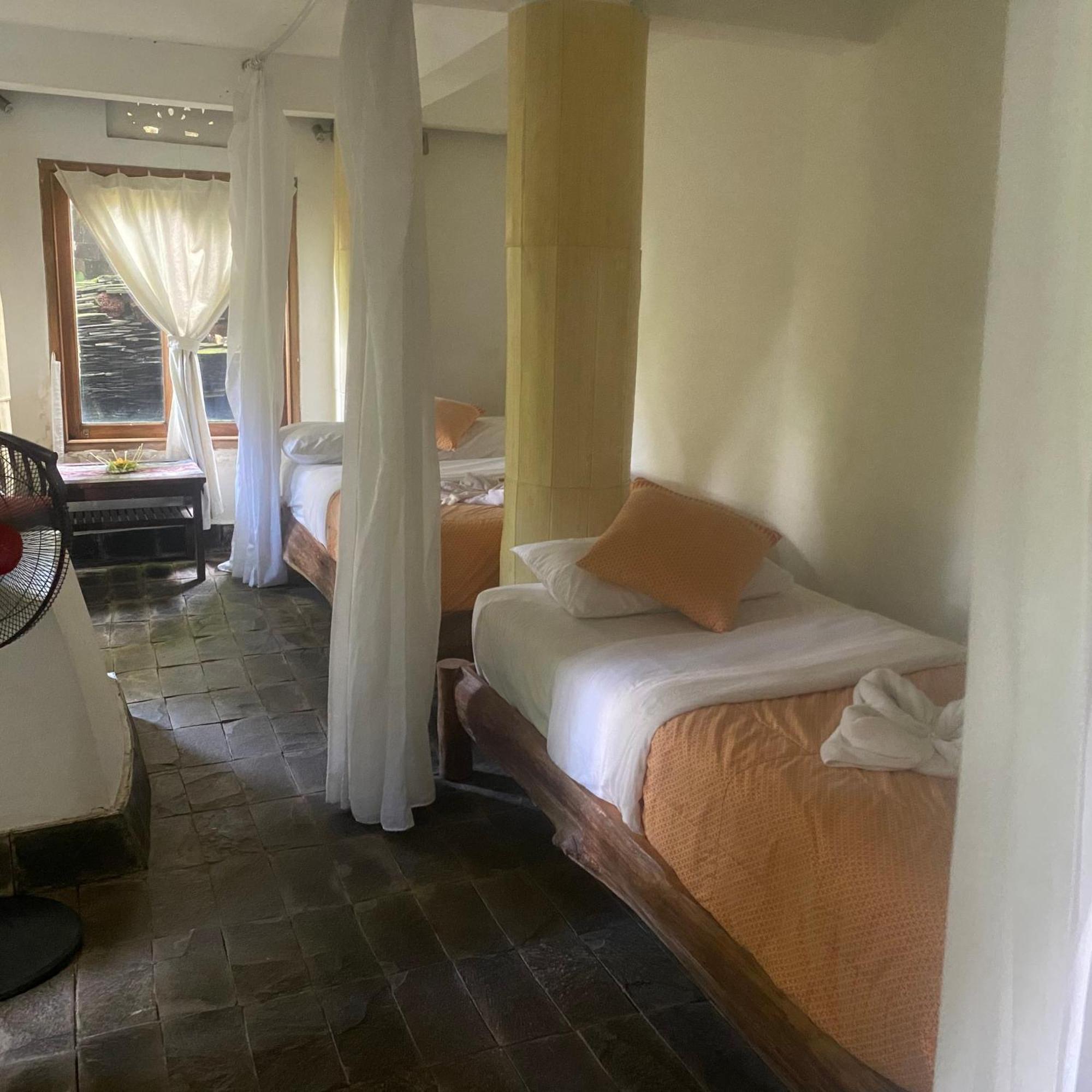 Omunity Bali Hotel Singaraja Eksteriør billede