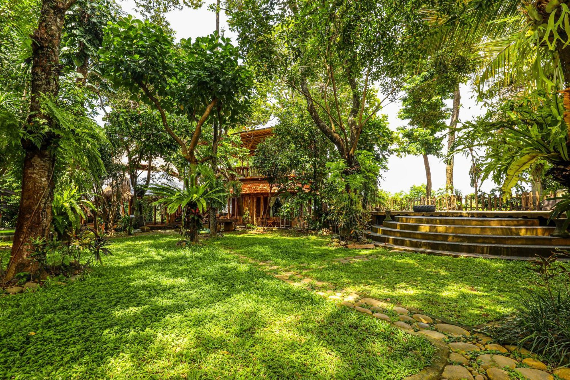 Omunity Bali Hotel Singaraja Eksteriør billede