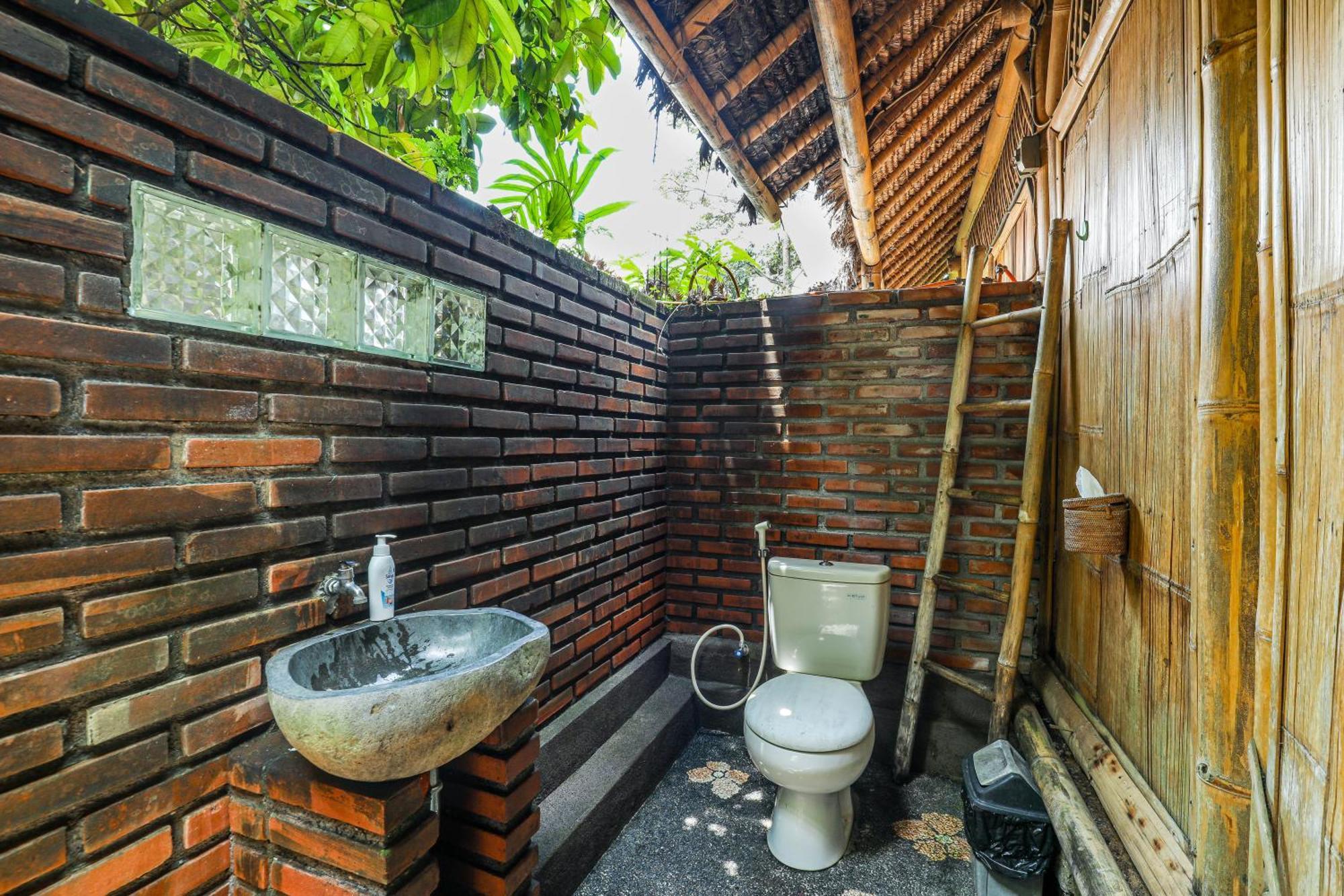 Omunity Bali Hotel Singaraja Eksteriør billede