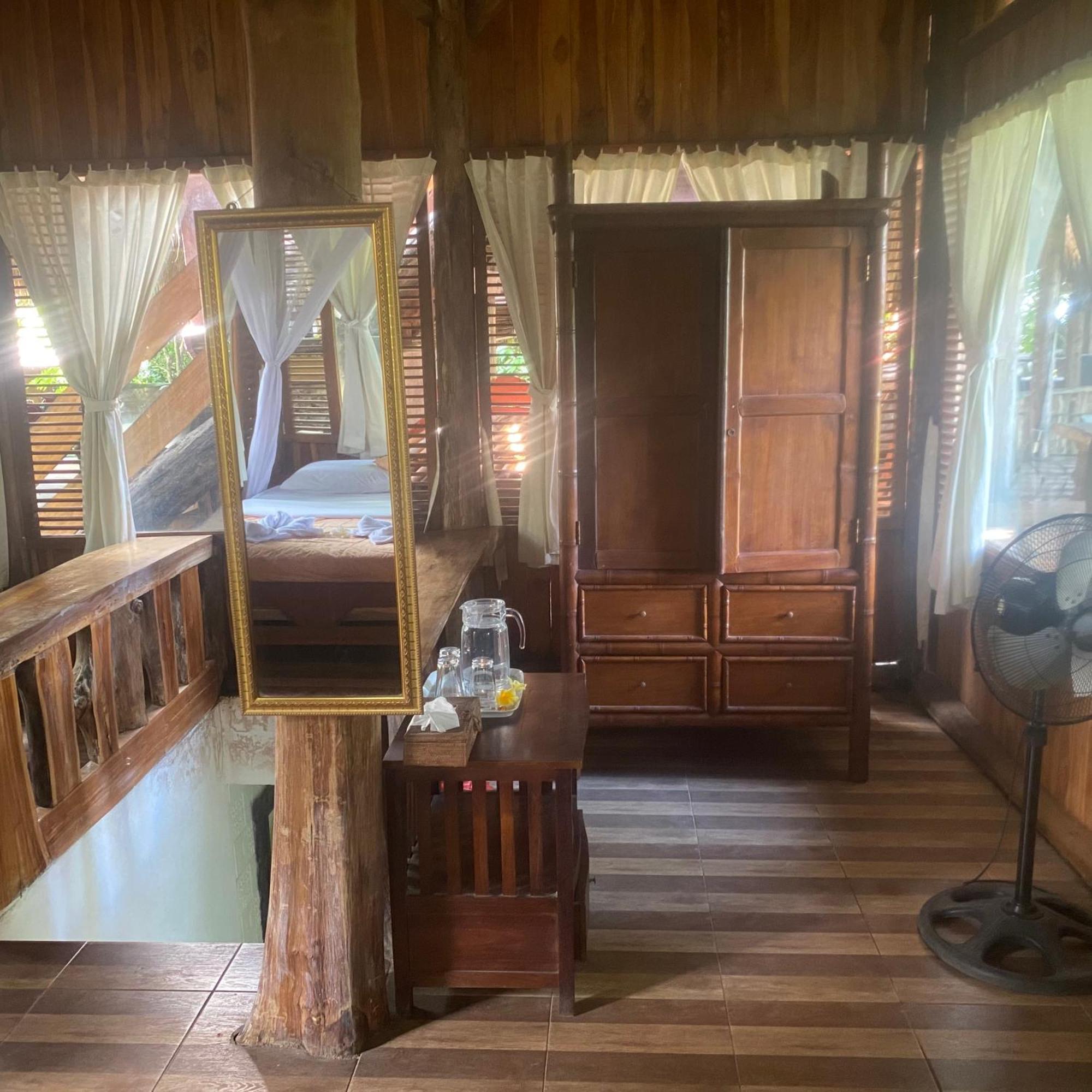Omunity Bali Hotel Singaraja Eksteriør billede