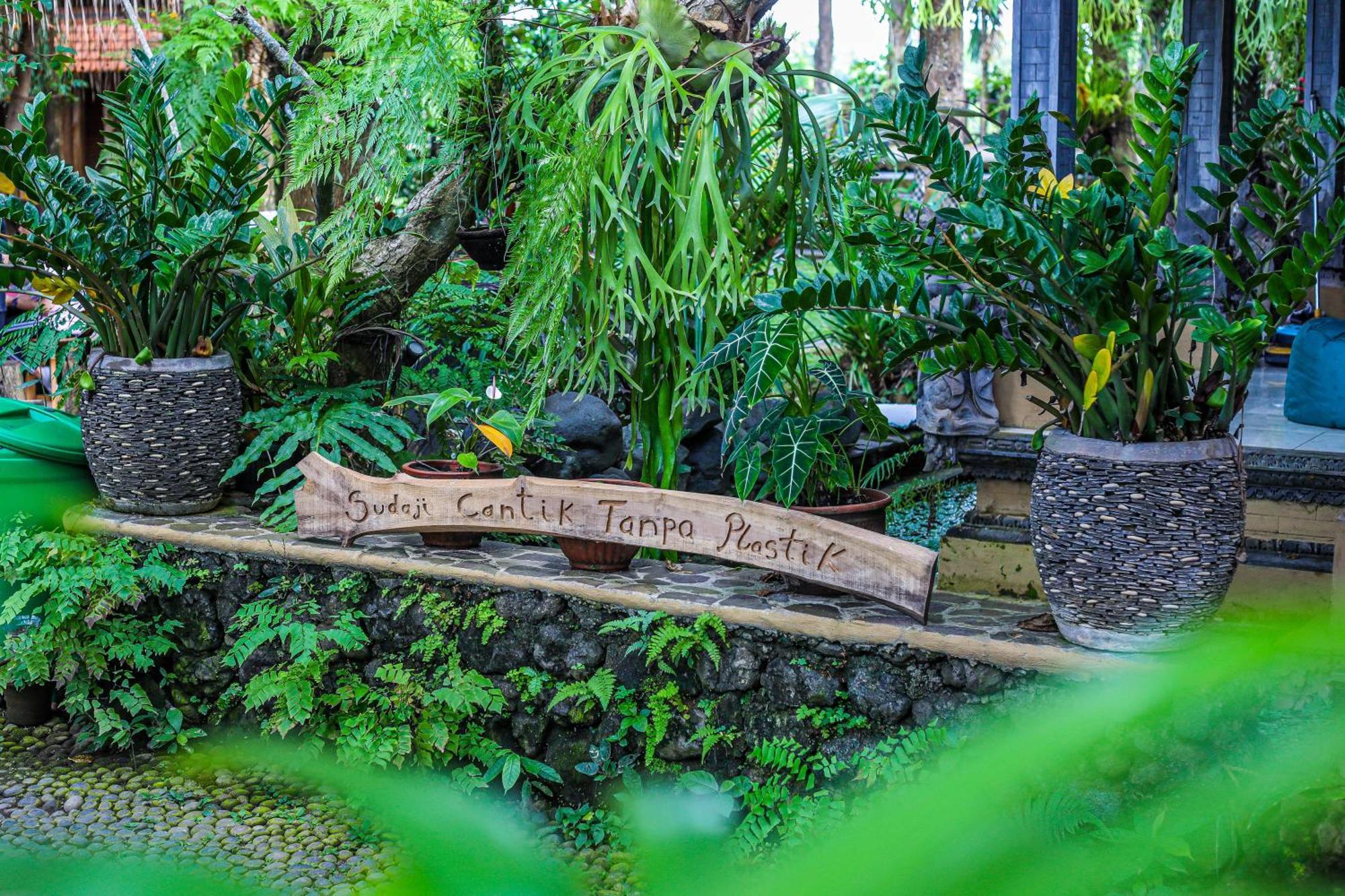 Omunity Bali Hotel Singaraja Eksteriør billede